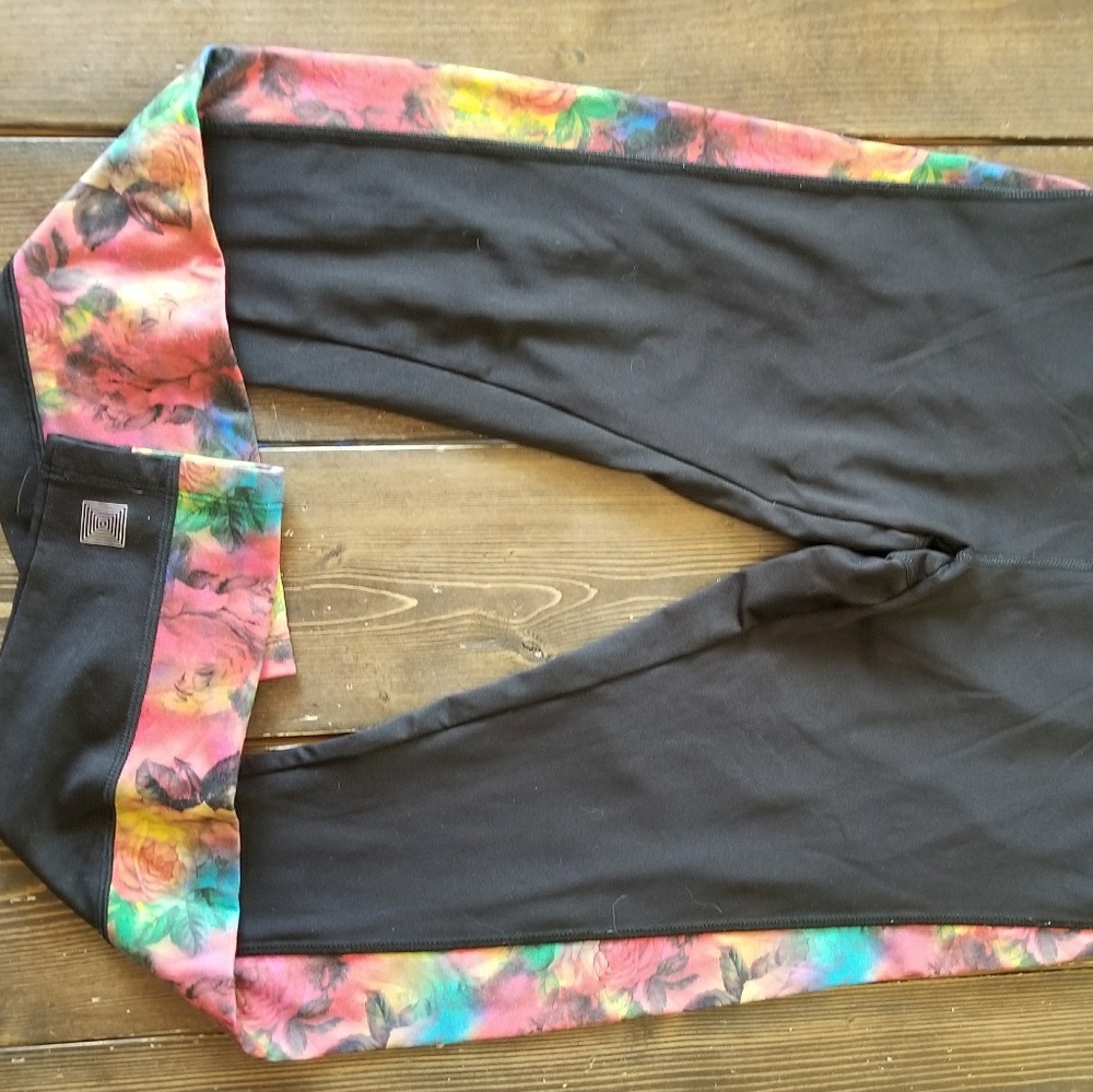 LuLaRoe Jordan workout leggings